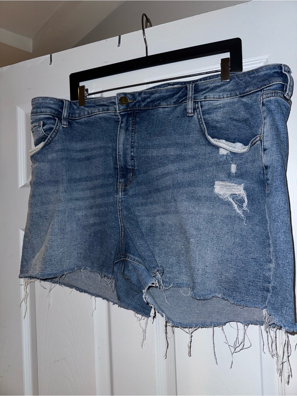 Ava & Viv Distressed Denim Jean Shorts Women's Plus Size 24W Medium Wash 3xl